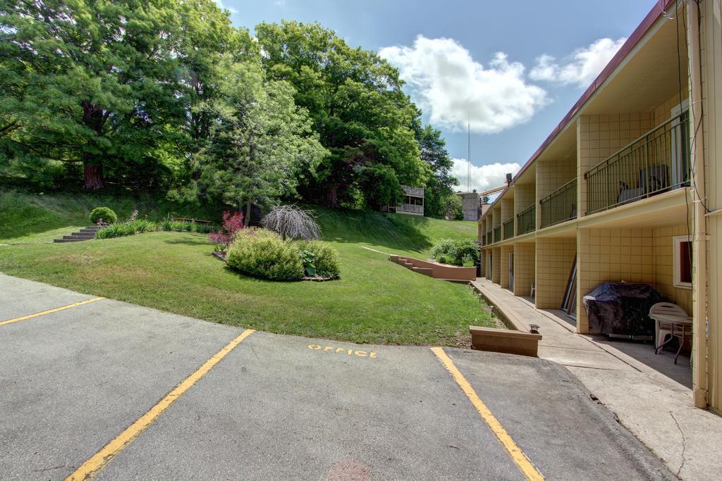 Hotel Owen Sound Inn 2*
