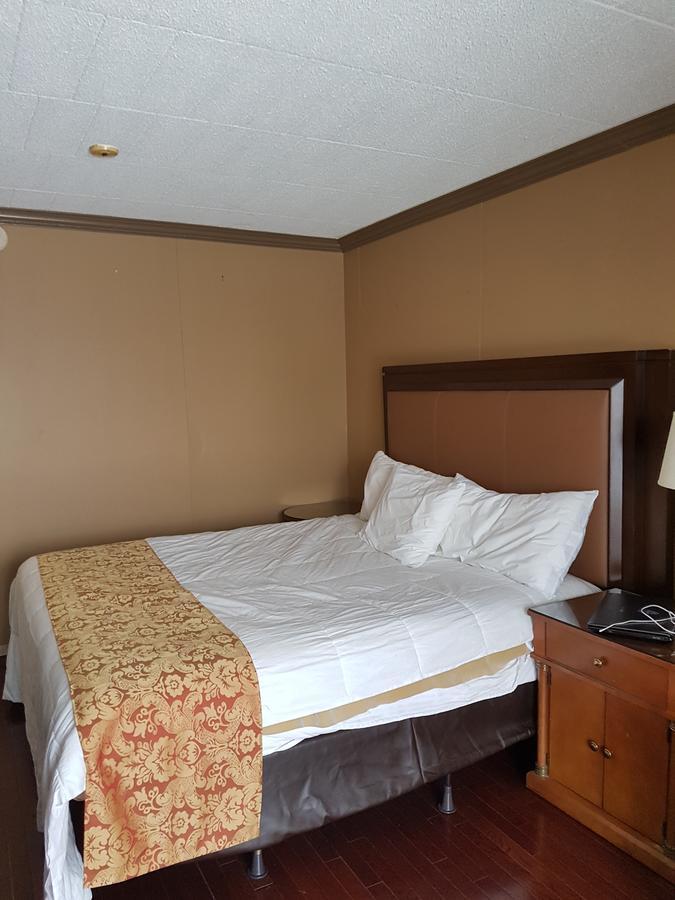 Owen Sound Inn 2*